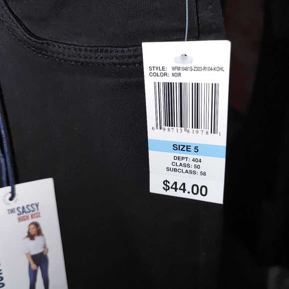 Pants - Picture 3 of 5